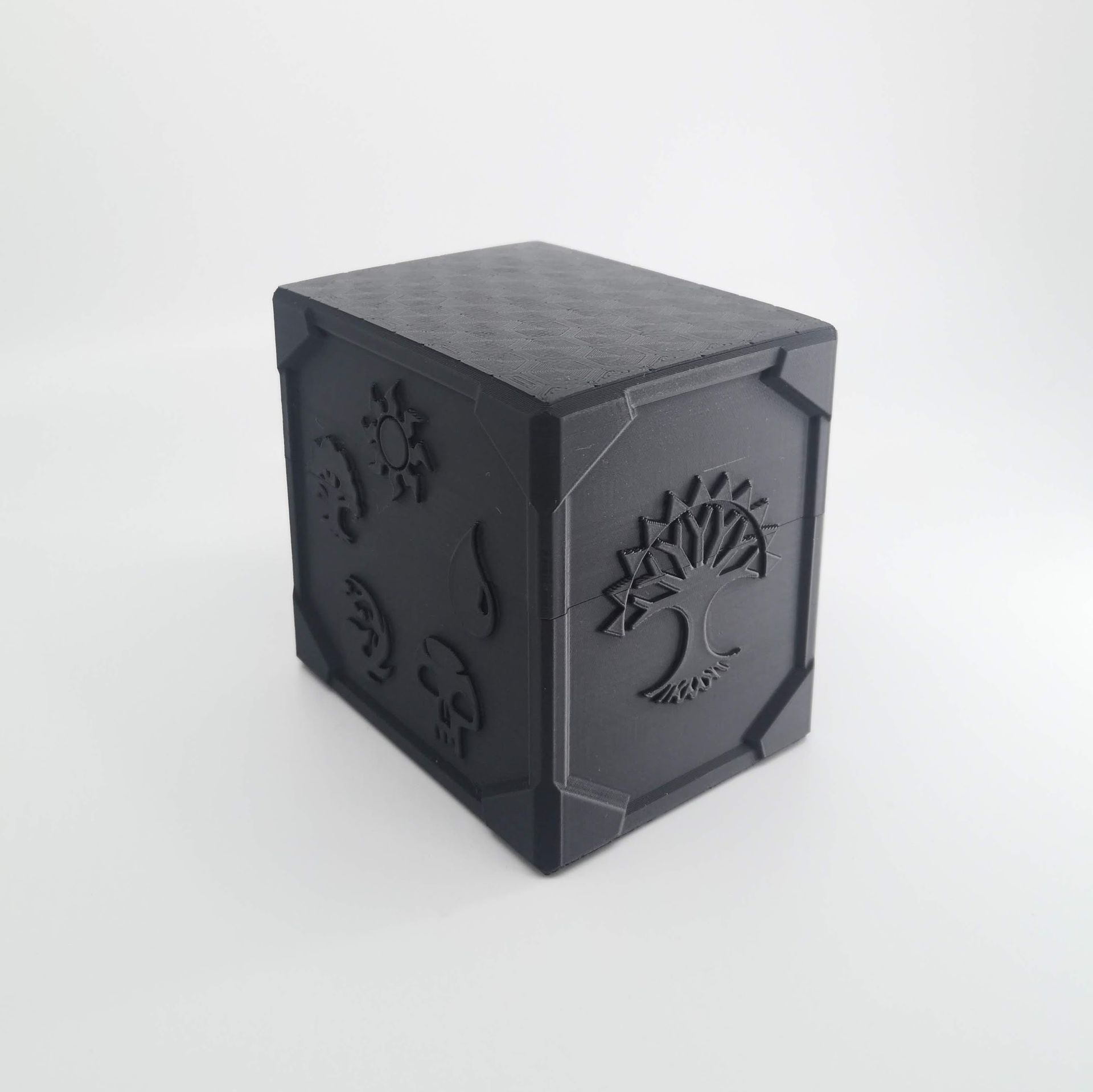 Venchartt Deck Box Boite de rangement jeux de cartes Création en impression 3D personnalisable Boite Jeux de cartes Artisanal Lyon Personnalisé Magic Yu-Gi-Oh! Pokémon Sur mesure Protection