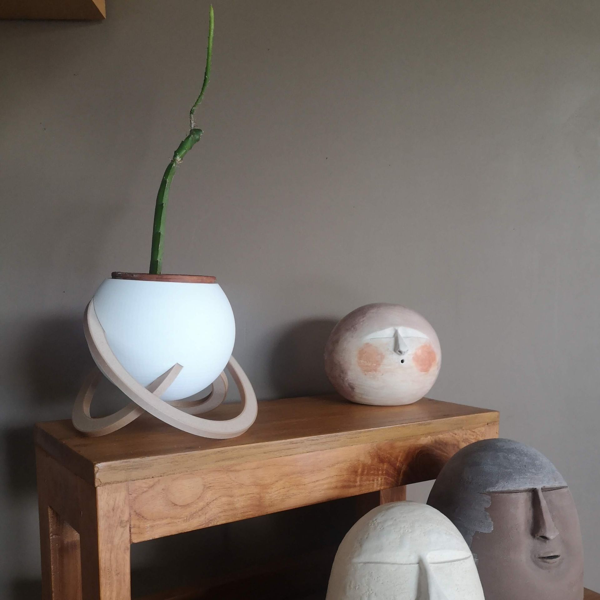 Venchartt Astral Cache-pot original design sphérique asymétrique Création en impression 3D personnalisable Cache-pot Plantes Artisanal Lyon Personnalisé Astral Original Design Sphère Décoration